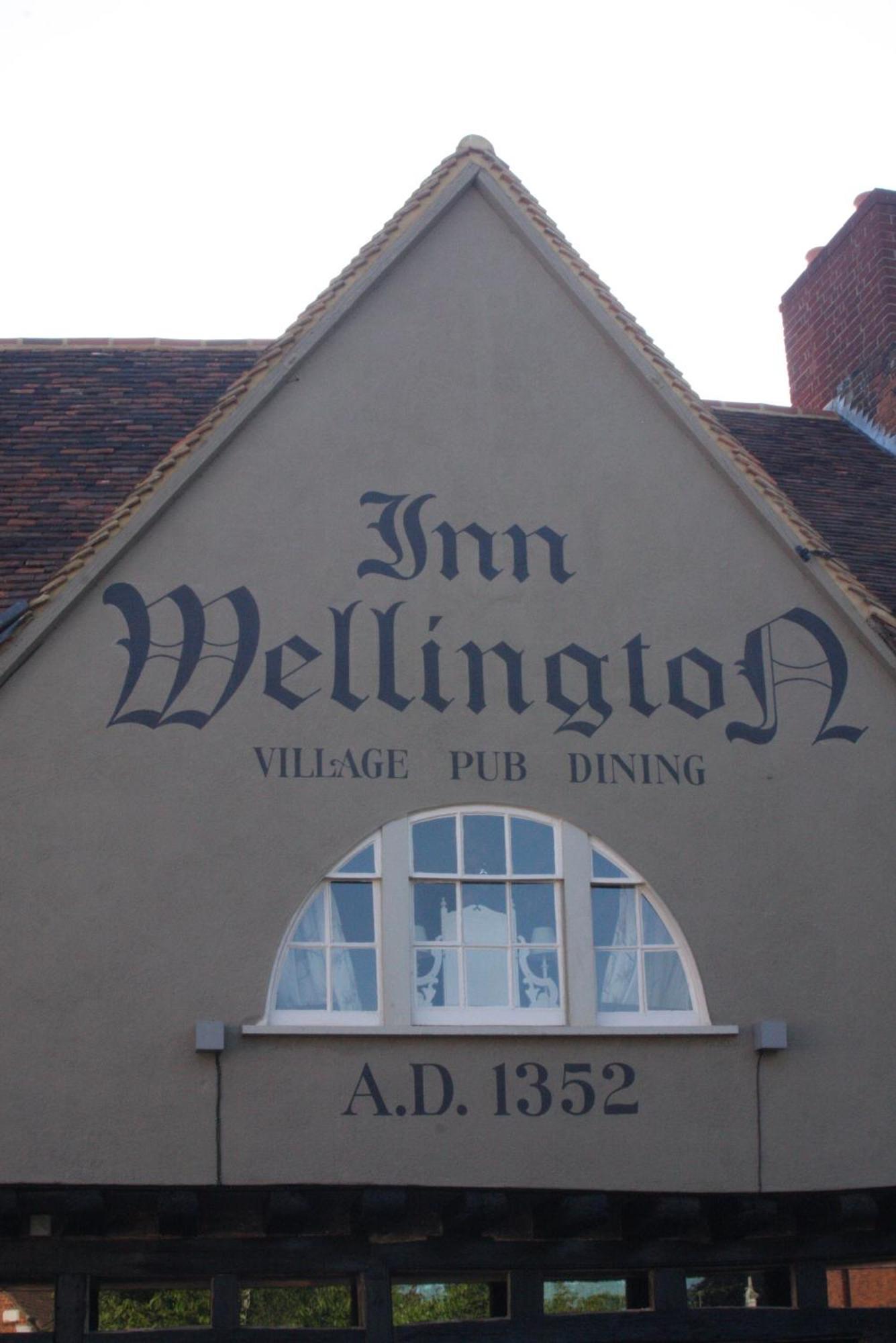 韦尔文 The Wellington酒店 外观 照片
