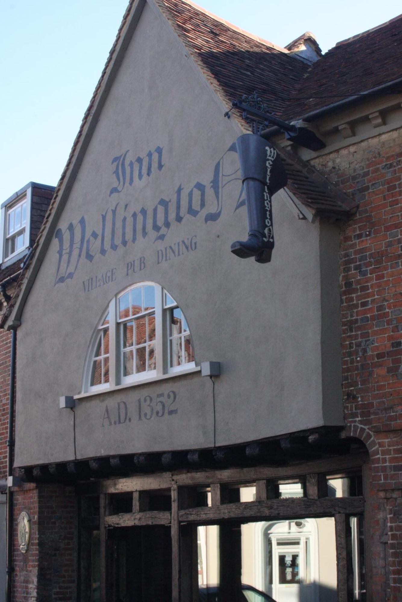 韦尔文 The Wellington酒店 外观 照片